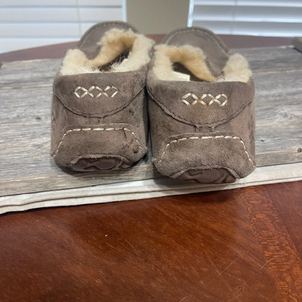 Women's Shoes UGG ANSLEY Suede Shearling Slip On  Moccasin Slippers 9 Chocolate - Picture 4 of 8